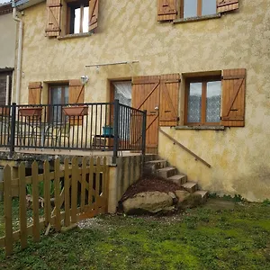 Maison Dans Un Village Calme Hébergement de vacances
